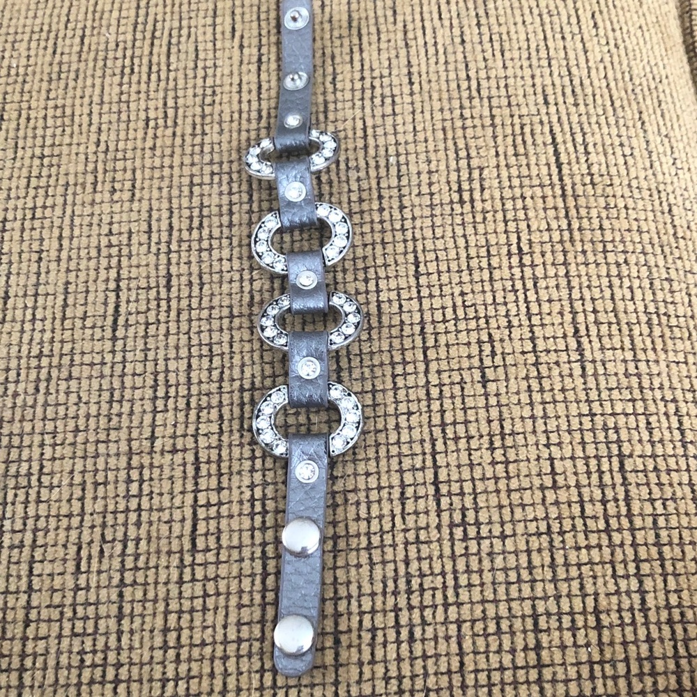 Elegant Silver Bracelet with Crystal Accents